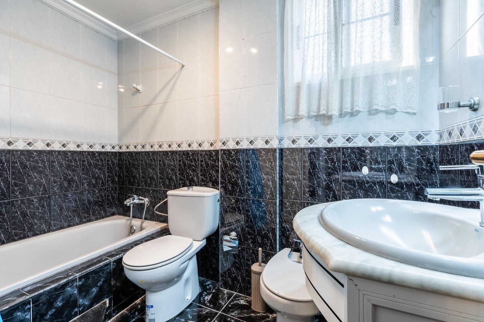 6 soveværelse Byhus til salg i Icod de los Vinos med garage - € 259.000 (Ref: 9162346)