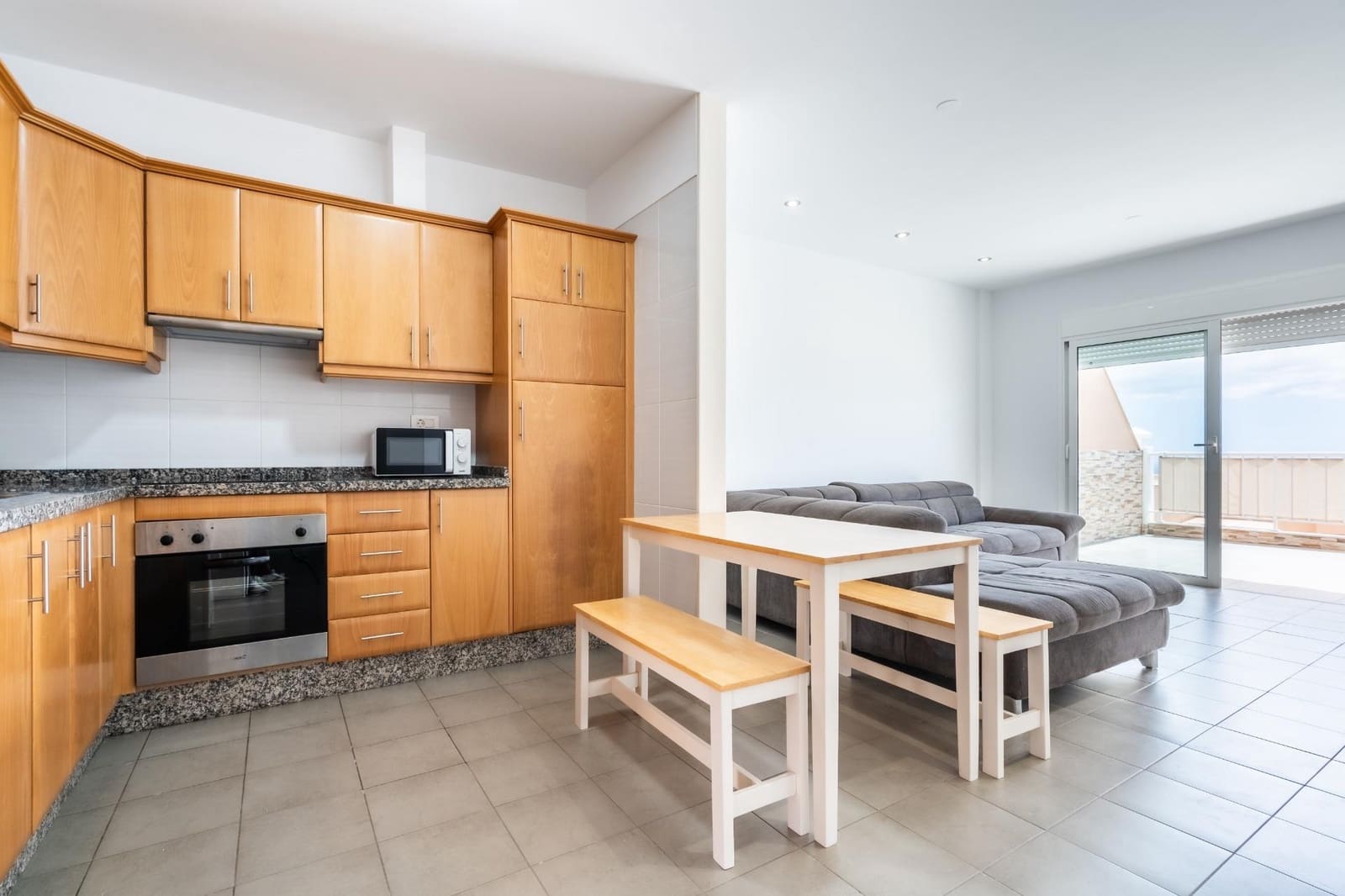 Appartement de 1 chambre à louer à Chayofa avec piscine garage - 990 € (Ref: 9197798)