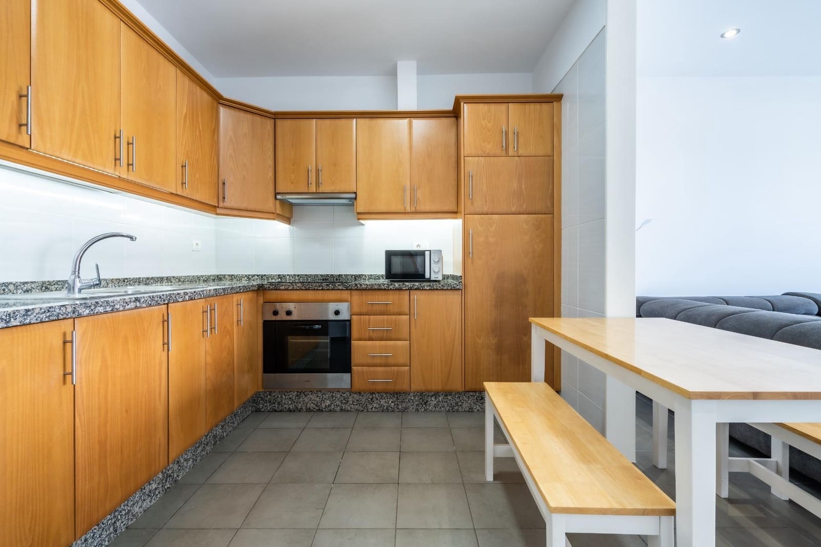 Appartement de 1 chambre à louer à Chayofa avec piscine garage - 990 € (Ref: 9197798)