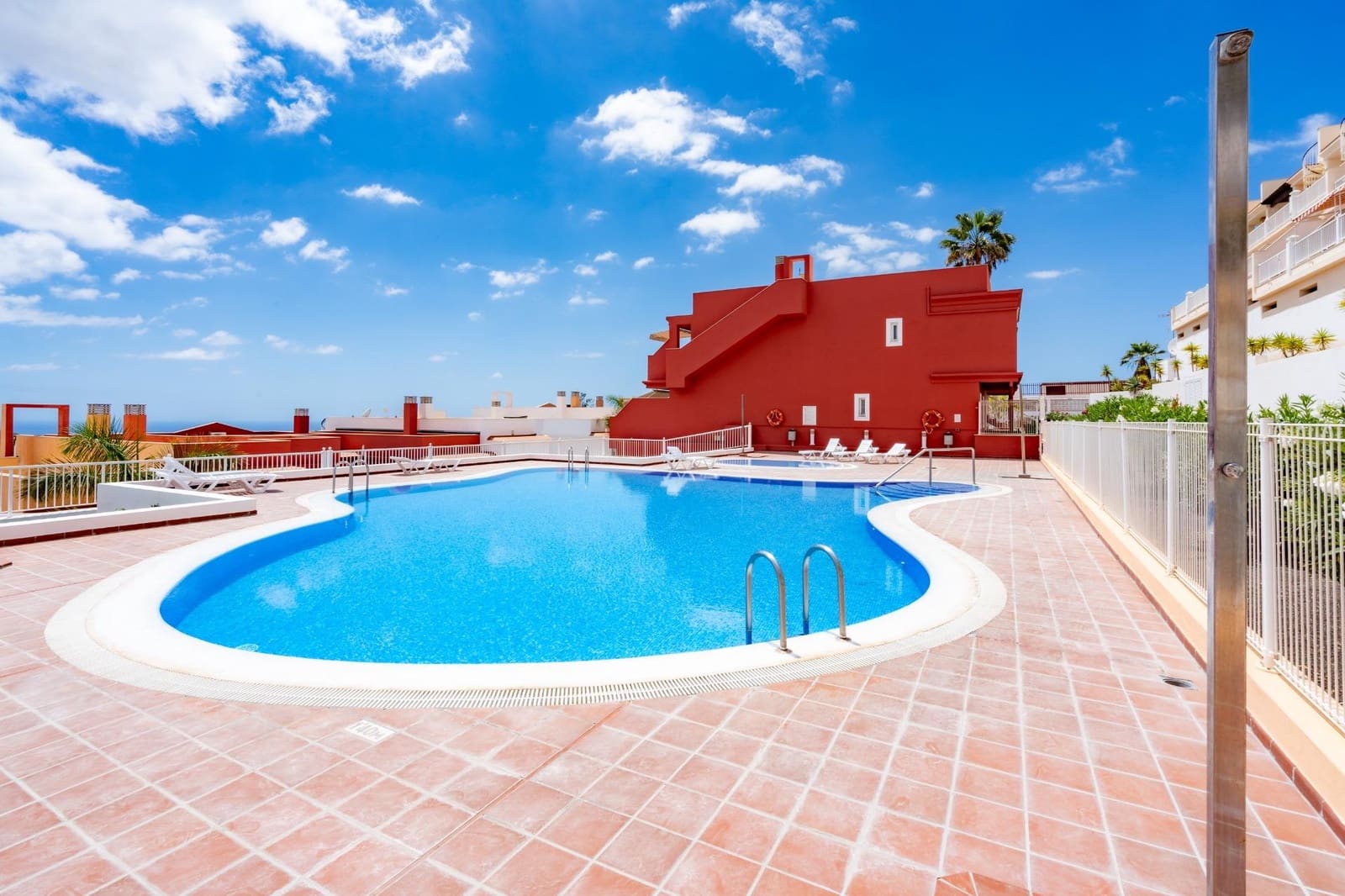 Appartement de 1 chambre à louer à Chayofa avec piscine garage - 990 € (Ref: 9197798)