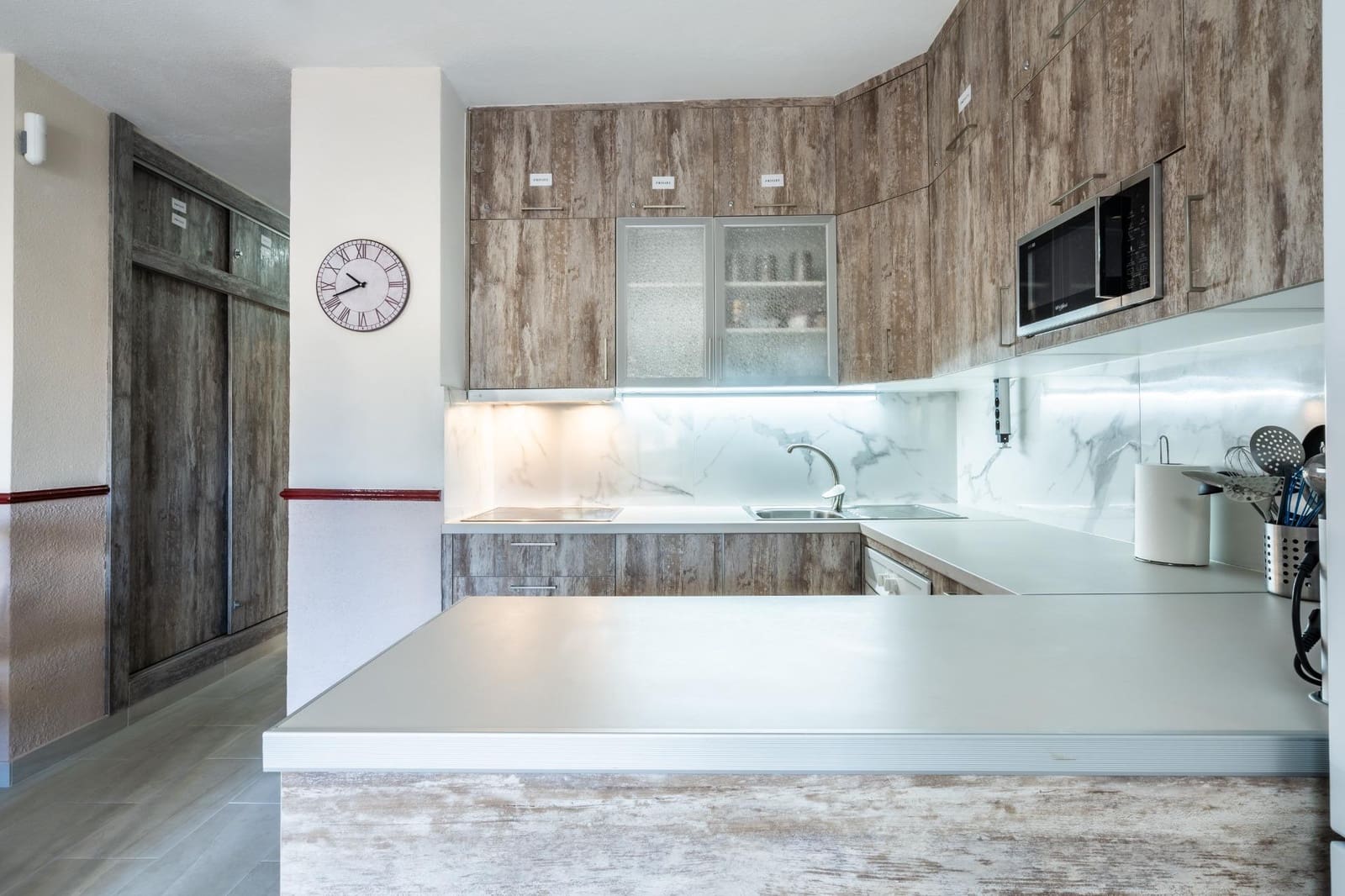 1 slaapkamer Flat te koop in Costa Adeje met zwembad - € 299.000 (Ref: 9202499)