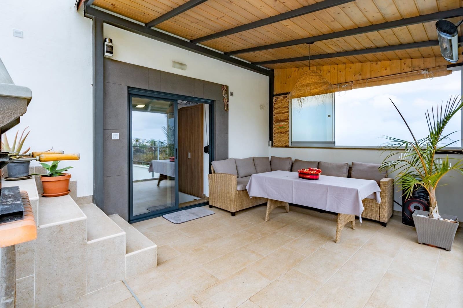 3 bedroom Villa for sale in Guia de Isora - € 460,000 (Ref: 9204581)