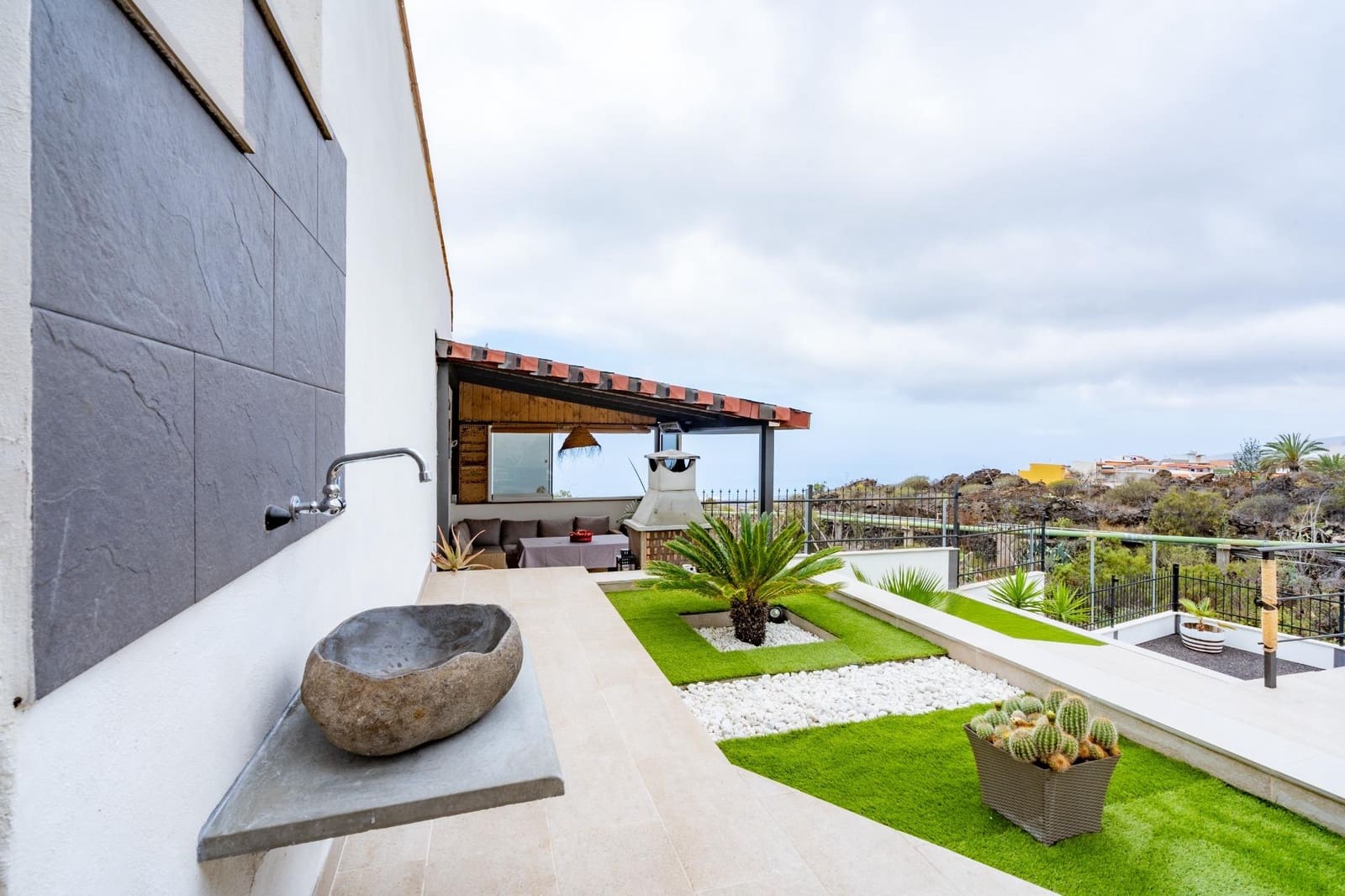 3 bedroom Villa for sale in Guia de Isora - € 460,000 (Ref: 9204581)