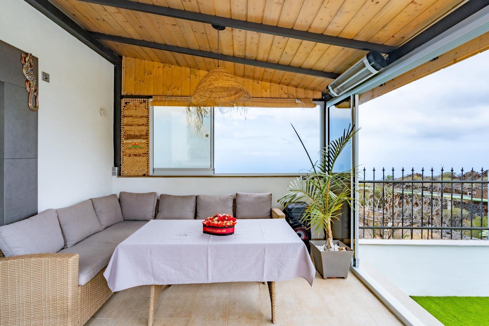 3 bedroom Villa for sale in Guia de Isora - € 460,000 (Ref: 9204581)