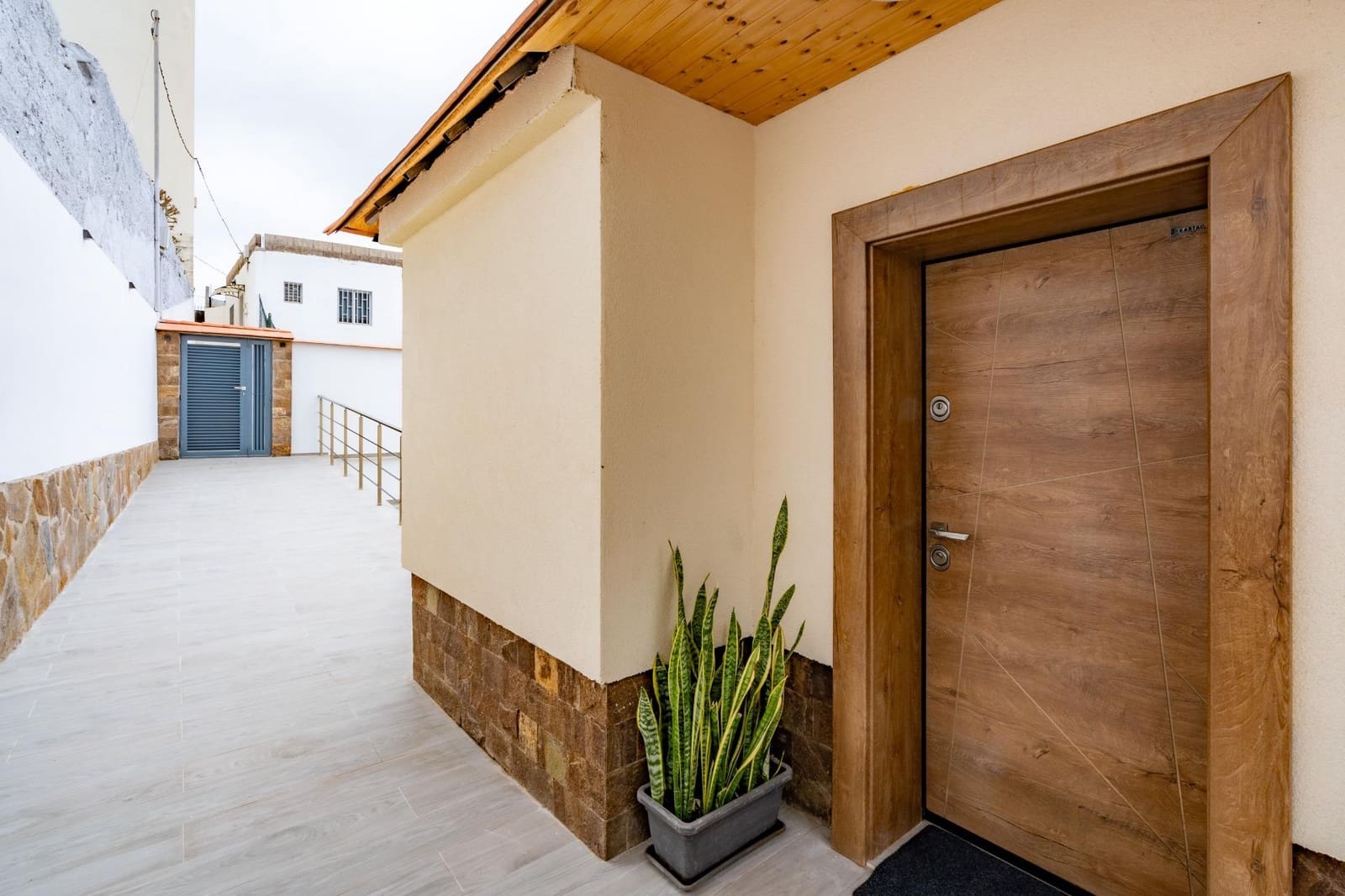 3 bedroom Villa for sale in Guia de Isora - € 460,000 (Ref: 9204581)