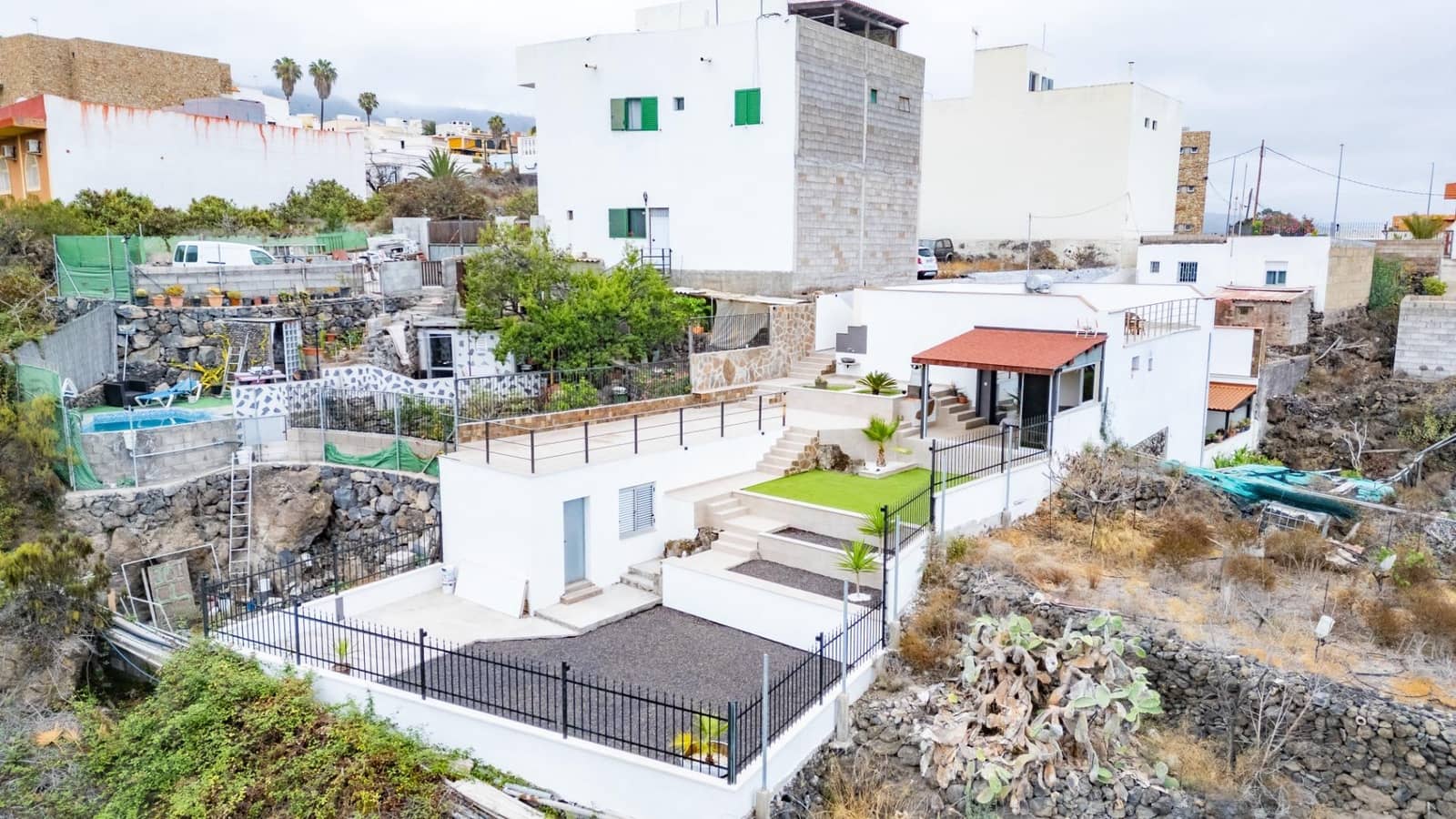 3 bedroom Villa for sale in Guia de Isora - € 460,000 (Ref: 9204581)