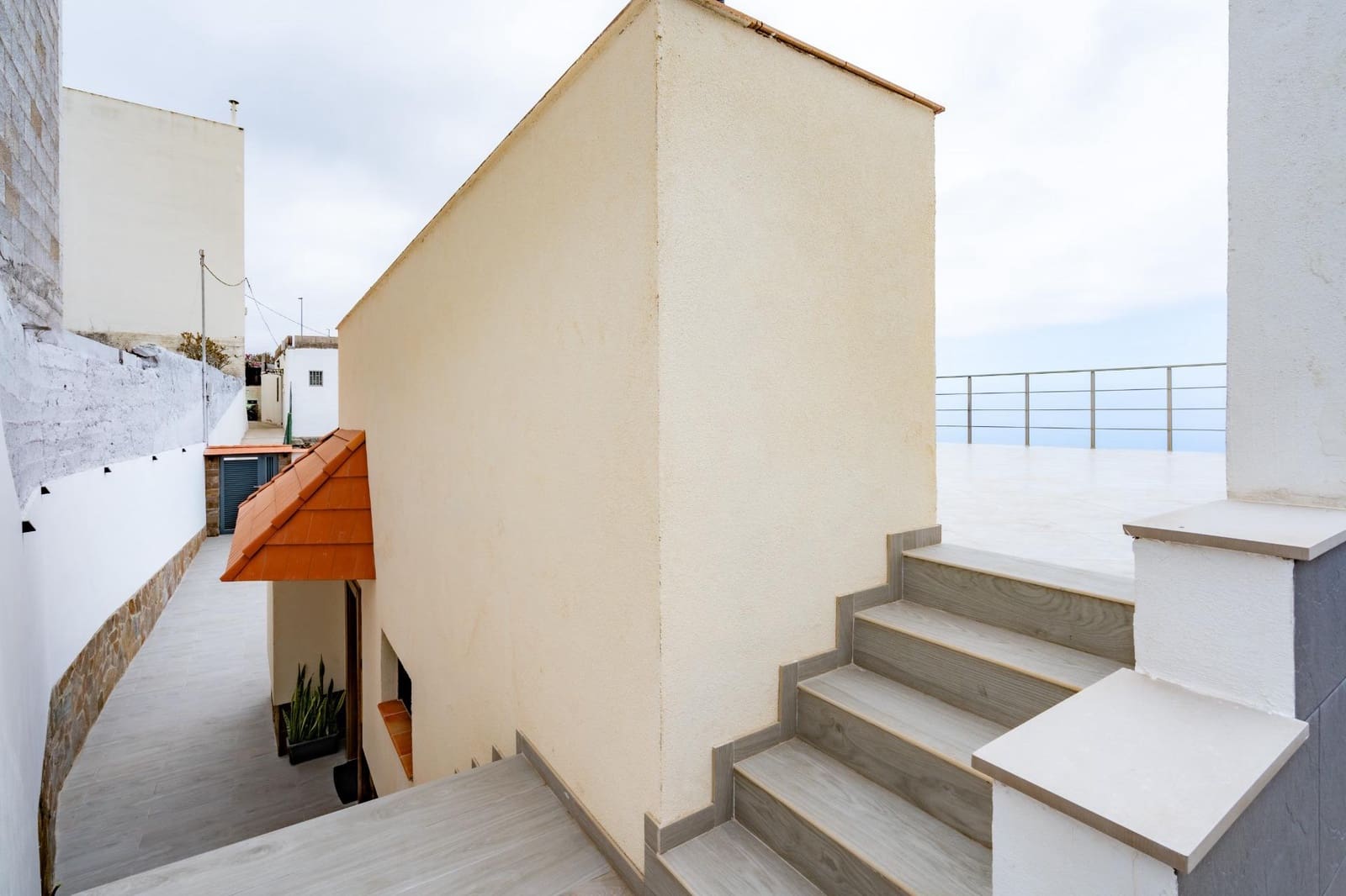 Chalet de 3 habitaciones en Guía de Isora en venta - 449.000 € (Ref: 9204581)