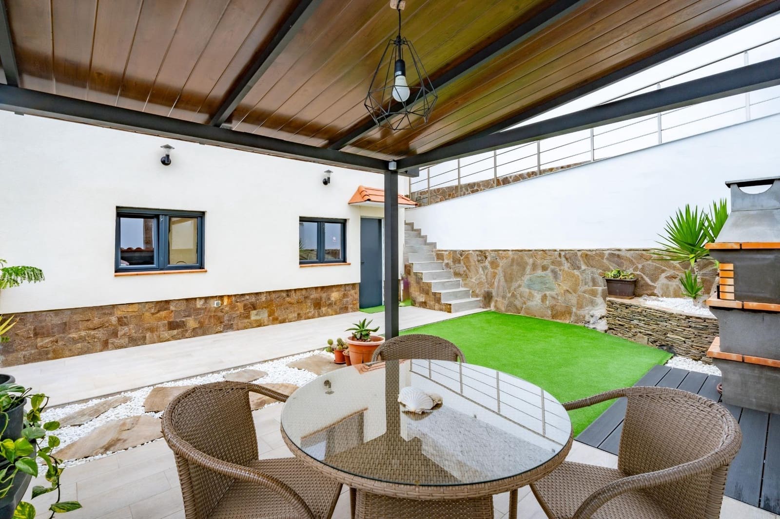 Chalet de 3 habitaciones en Guía de Isora en venta - 449.000 € (Ref: 9204581)