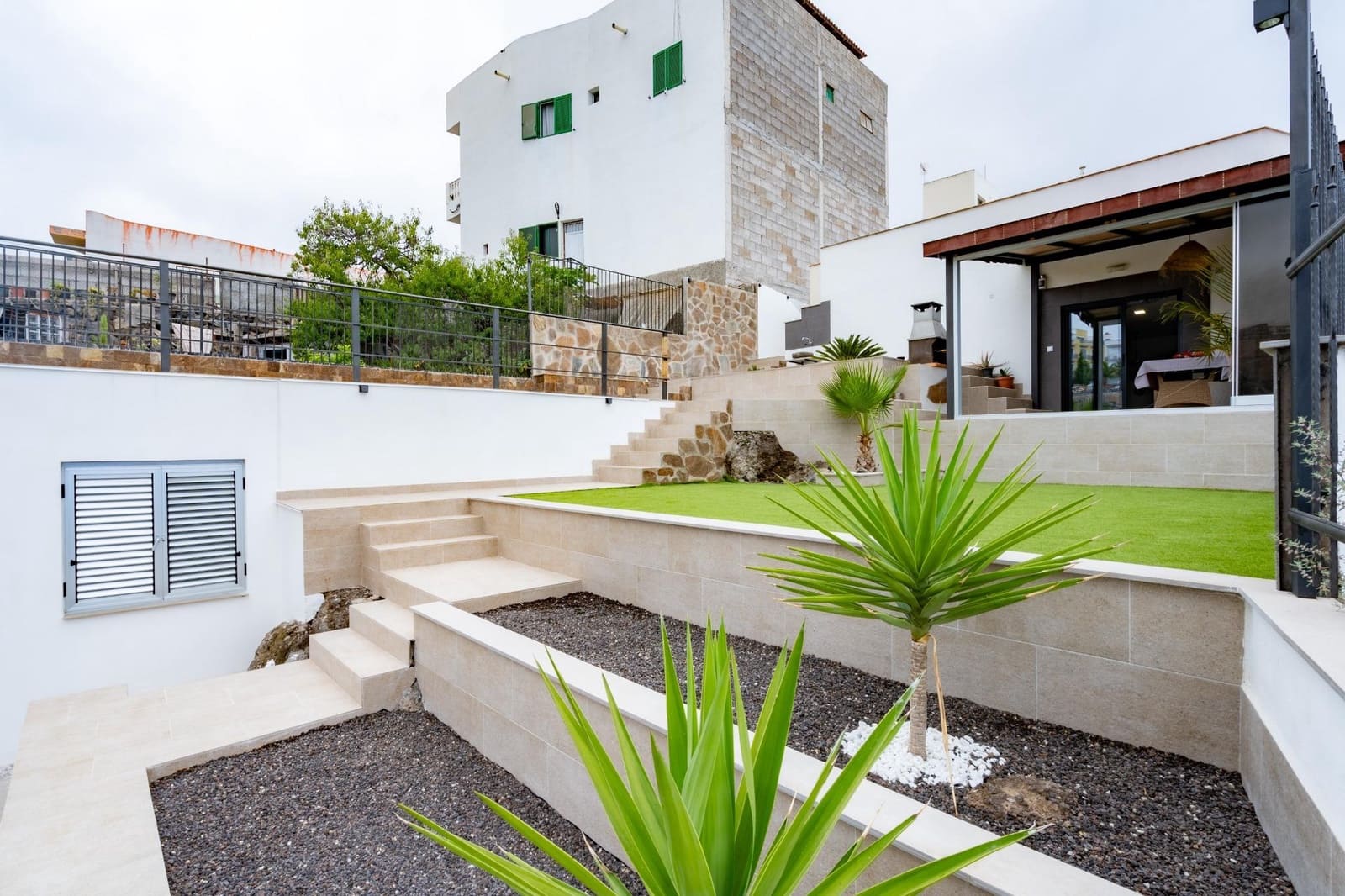 3 bedroom Villa for sale in Guia de Isora - € 449,000 (Ref: 9204581)