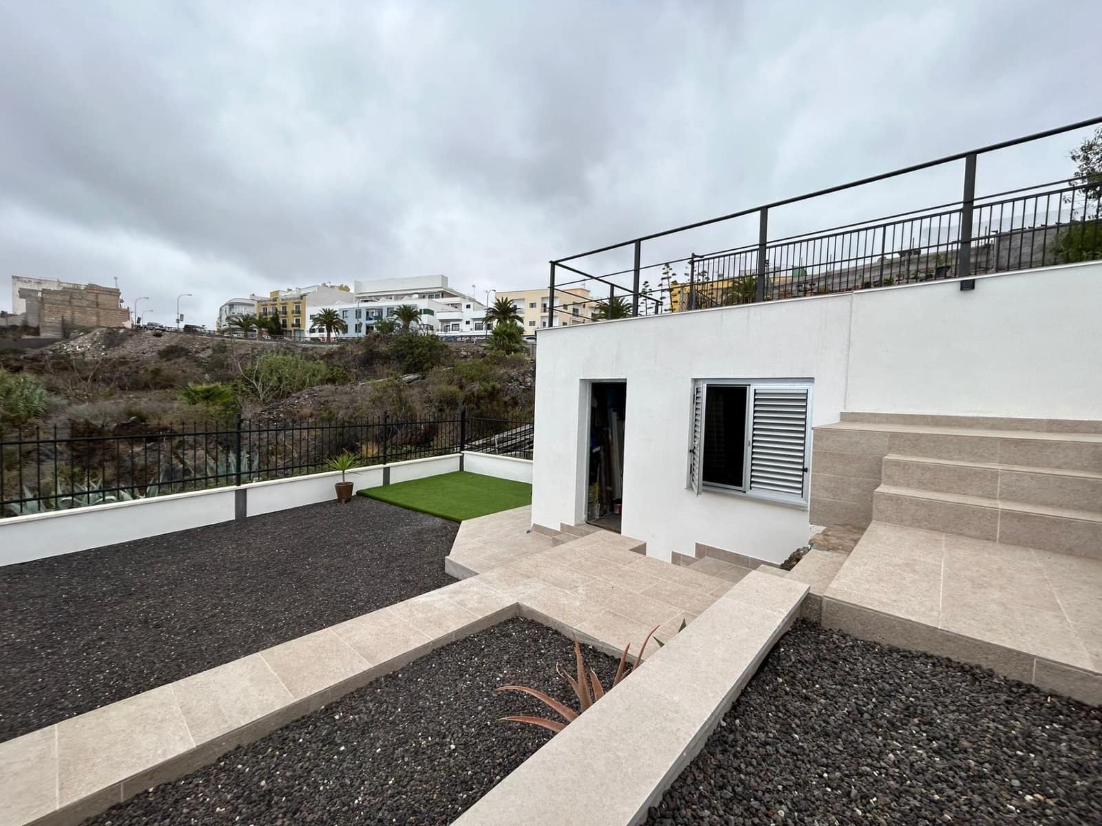 3 bedroom Villa for sale in Guia de Isora - € 449,000 (Ref: 9204581)