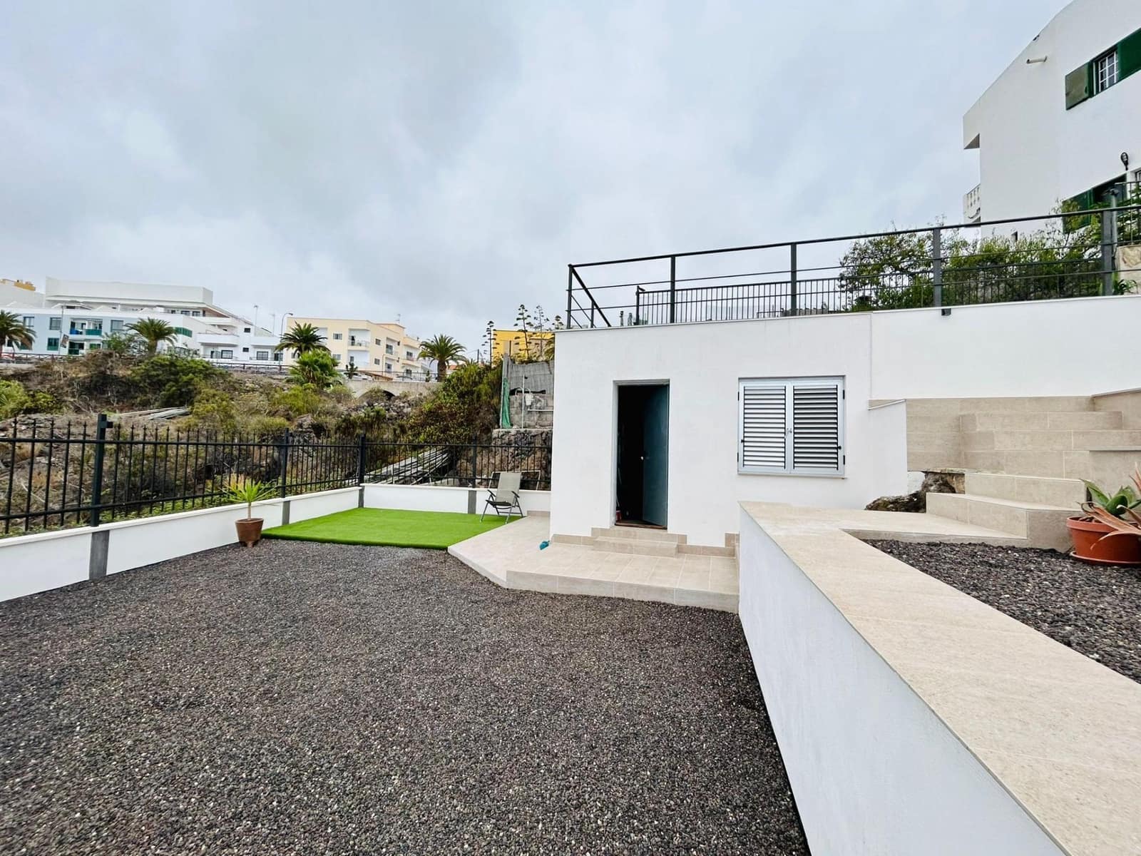 3 bedroom Villa for sale in Guia de Isora - € 449,000 (Ref: 9204581)