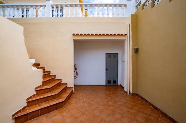 4 chambre Villa/Maison à vendre à San Cristóbal de La Laguna avec garage - 495 000 € (Ref: 9206476)