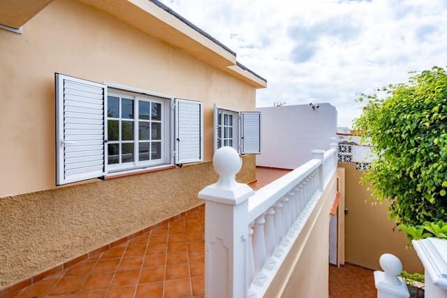 4 chambre Villa/Maison à vendre à San Cristóbal de La Laguna avec garage - 495 000 € (Ref: 9206476)
