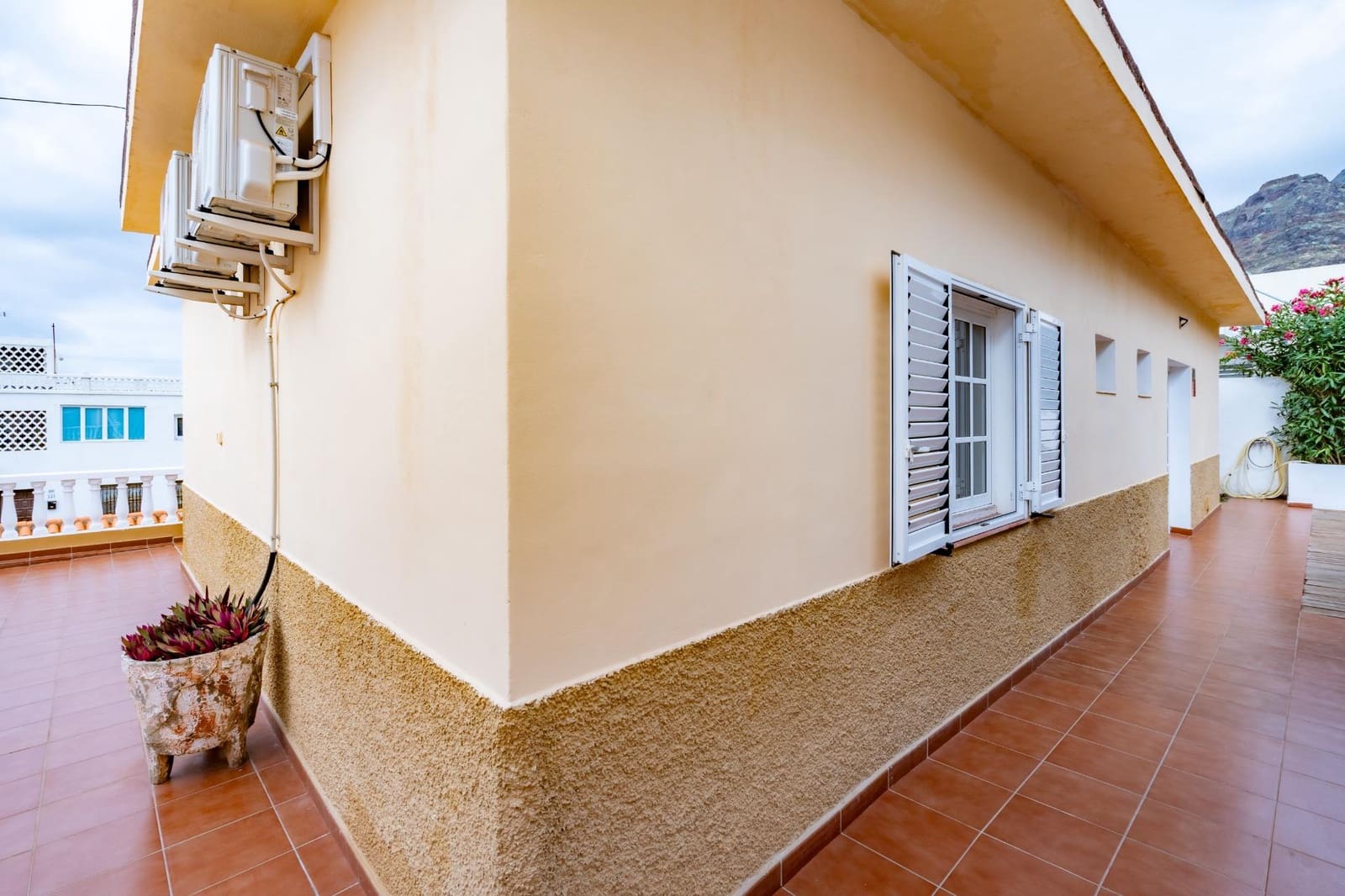 4 sypialnia Willa na sprzedaż w San Cristobal de La Laguna z garażem - 495 000 € (Ref: 9206476)