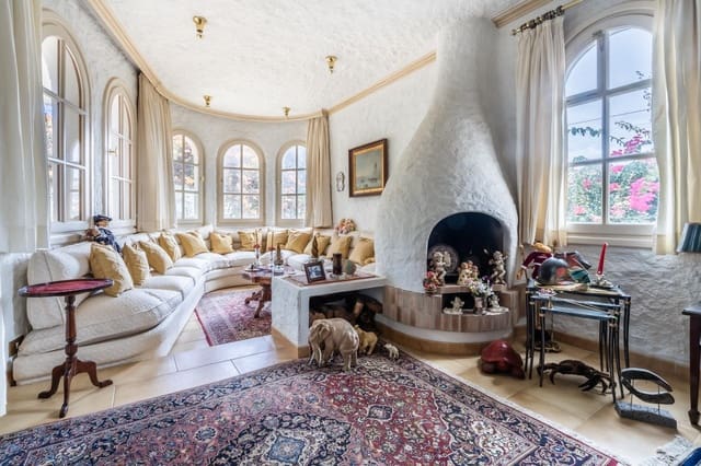 5 slaapkamer Villa te koop in Puerto de la Cruz met garage - € 670.000 (Ref: 9228631)