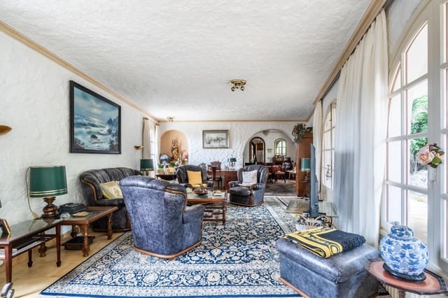 5 slaapkamer Villa te koop in Puerto de la Cruz met garage - € 670.000 (Ref: 9228631)