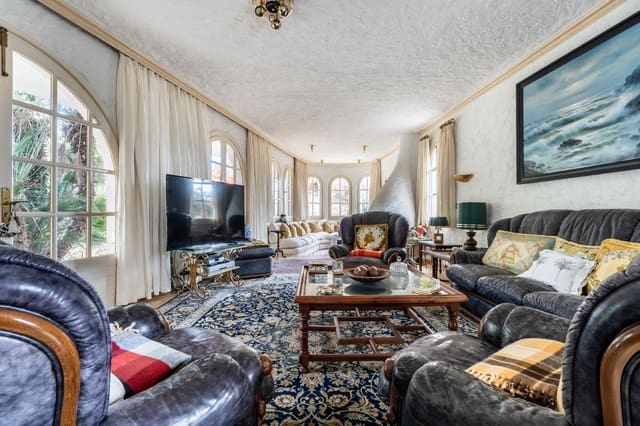 5 slaapkamer Villa te koop in Puerto de la Cruz met garage - € 670.000 (Ref: 9228631)