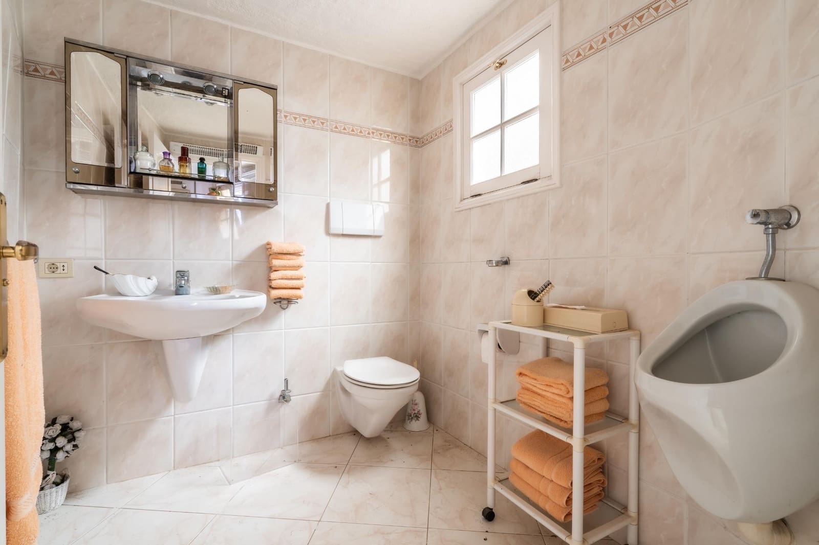 5 soveværelse Villa til salg i Puerto de la Cruz med garage - € 670.000 (Ref: 9228631)