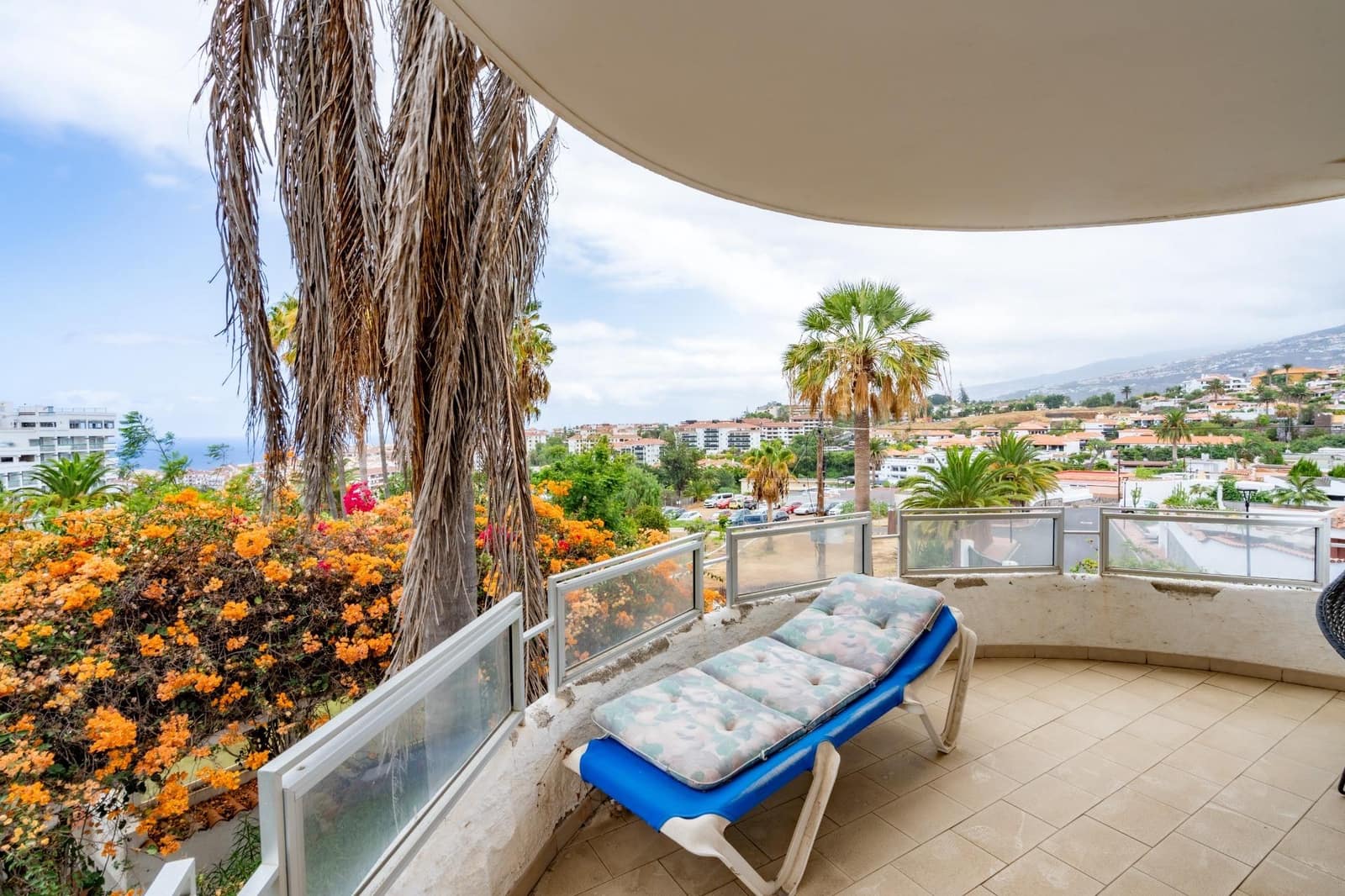 5 soveværelse Villa til salg i Puerto de la Cruz med garage - € 670.000 (Ref: 9228631)