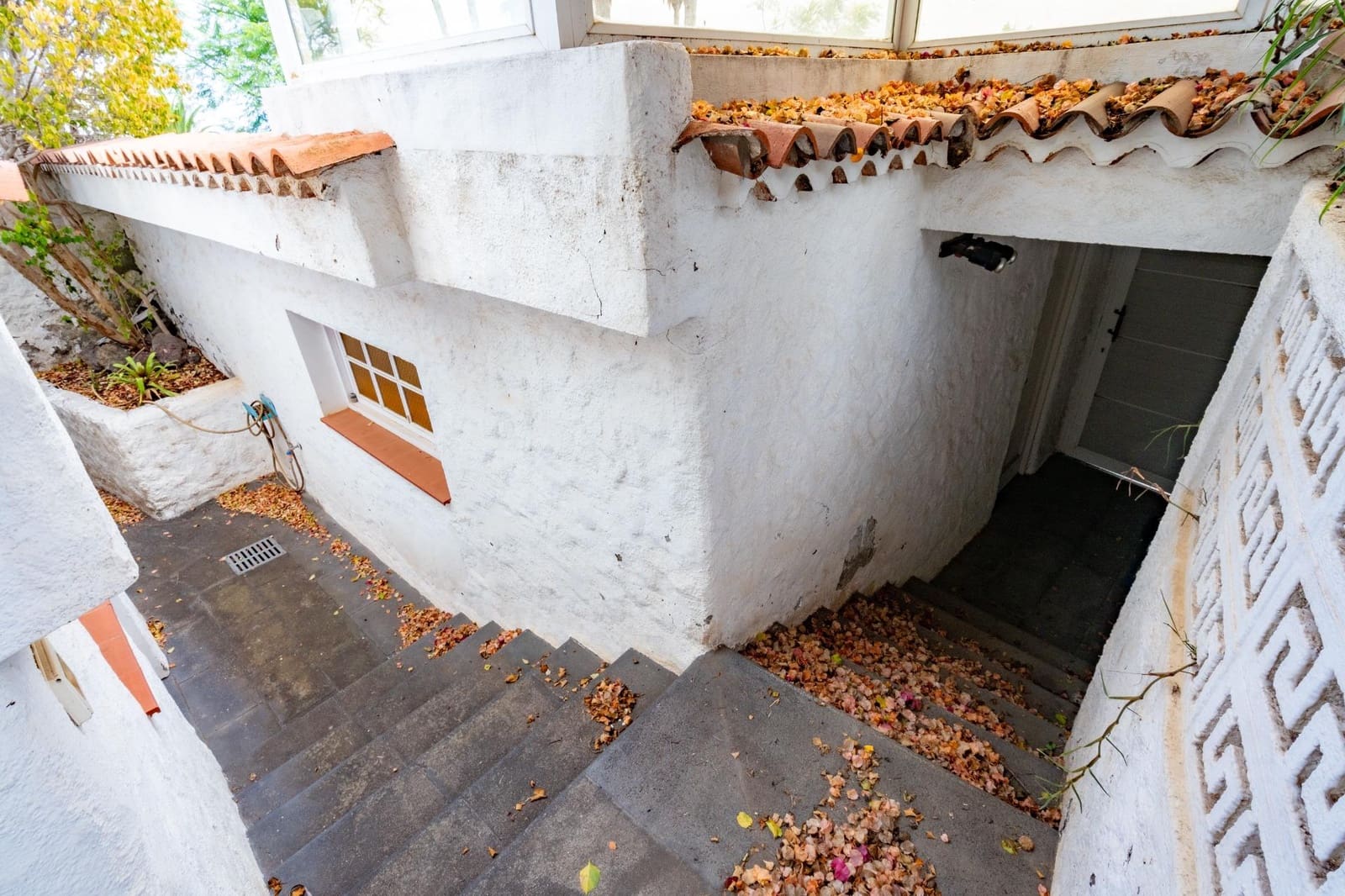 5 soveværelse Villa til salg i Puerto de la Cruz med garage - € 670.000 (Ref: 9228631)