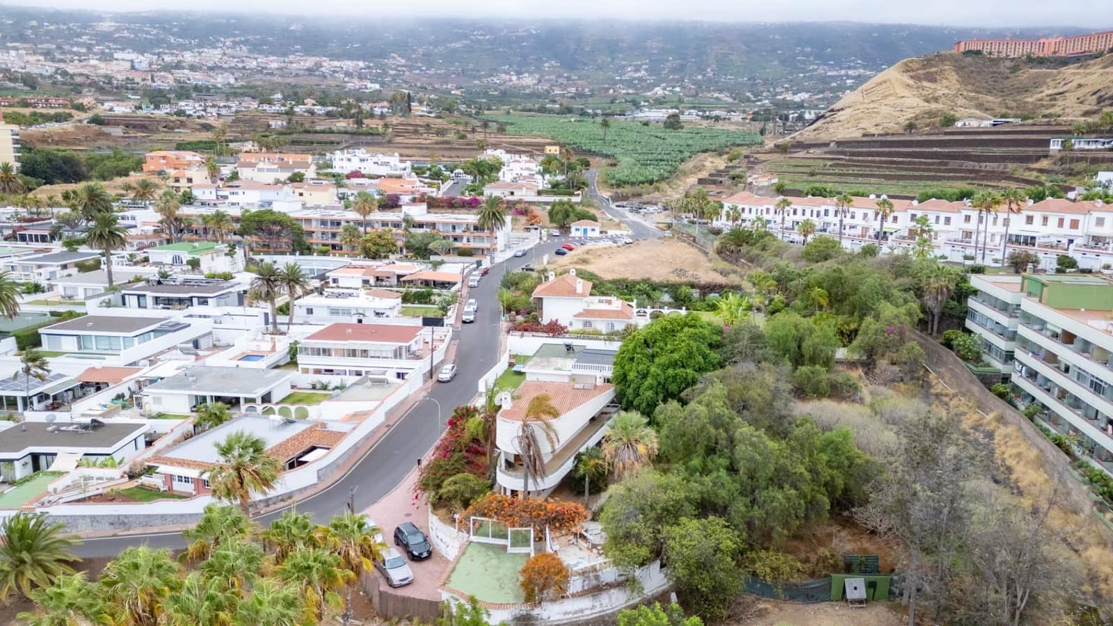 5 soveværelse Villa til salg i Puerto de la Cruz med garage - € 670.000 (Ref: 9228631)