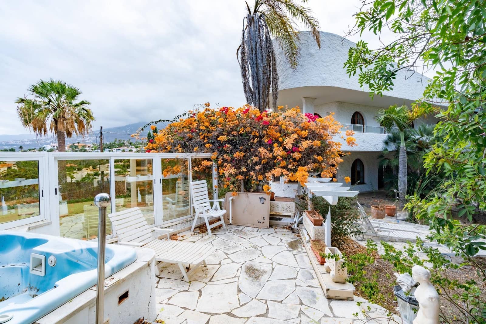 5 soveværelse Villa til salg i Puerto de la Cruz med garage - € 670.000 (Ref: 9228631)
