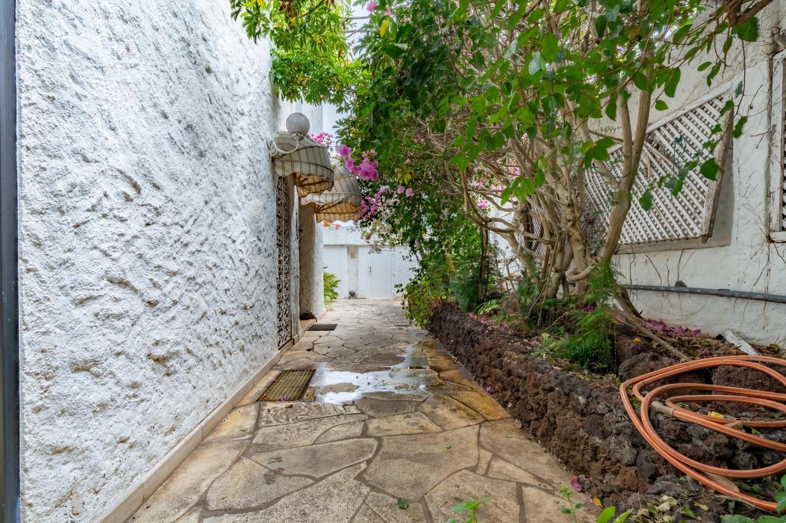 5 soveværelse Villa til salg i Puerto de la Cruz med garage - € 670.000 (Ref: 9228631)