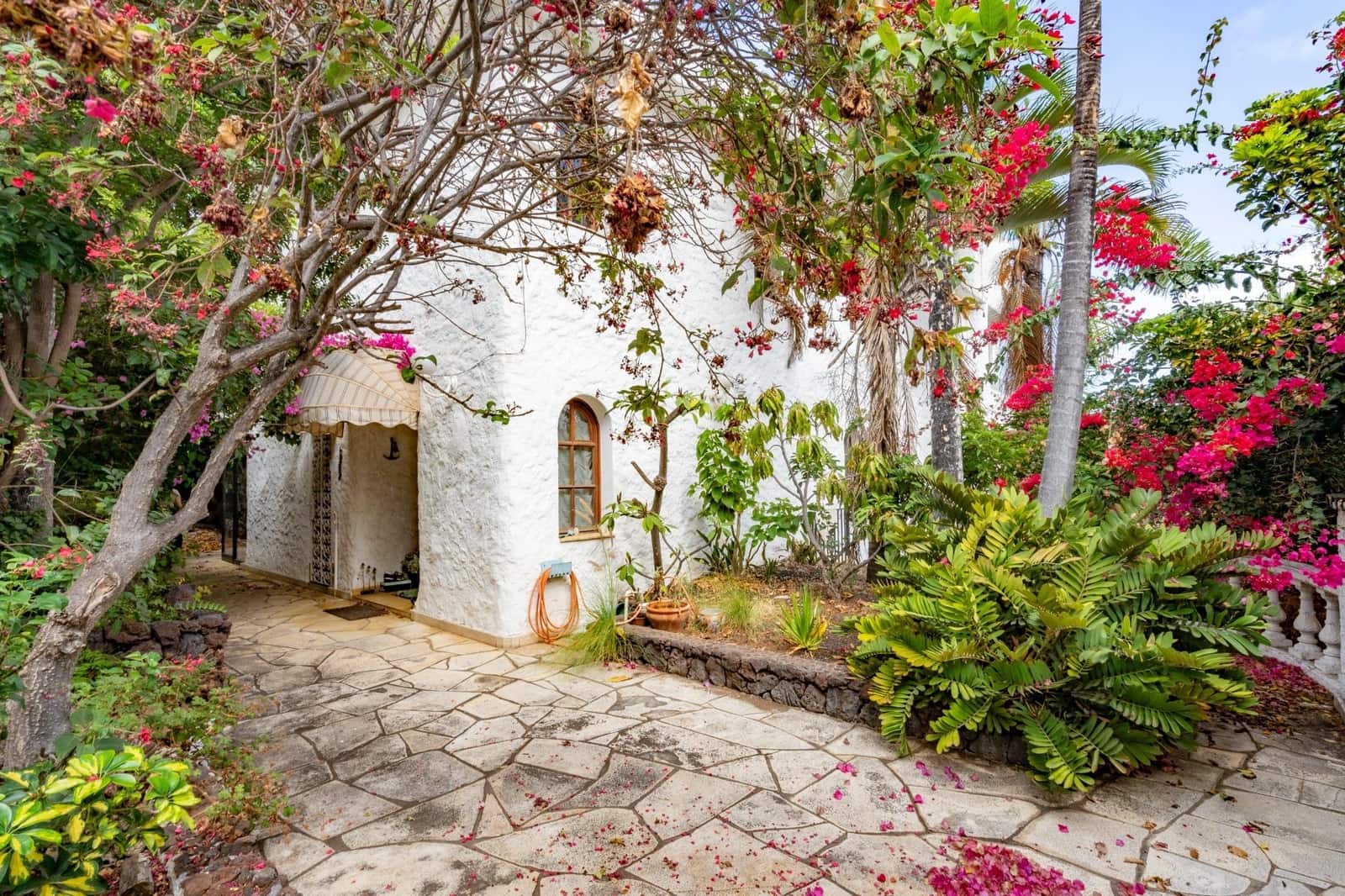 5 soveværelse Villa til salg i Puerto de la Cruz med garage - € 670.000 (Ref: 9228631)