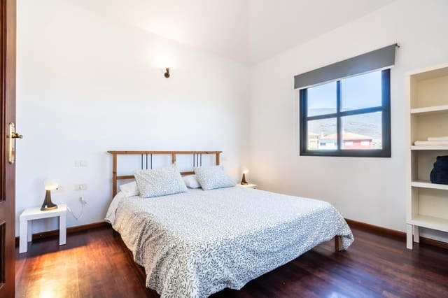 6 quarto Moradia para venda em Candelaria com garagem - 749 000 € (Ref: 9252069)