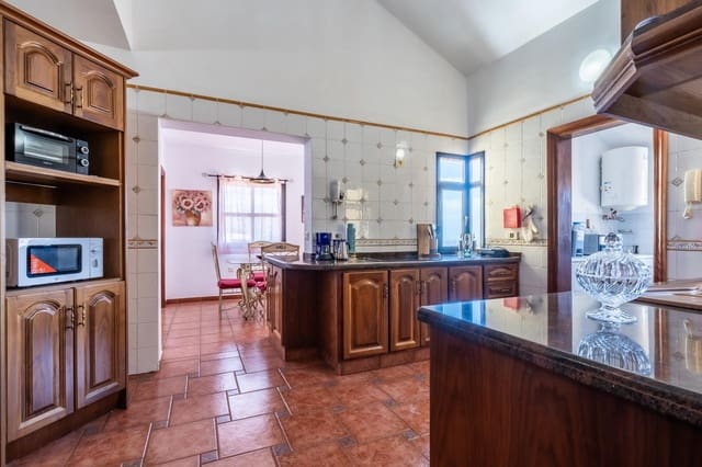 Chalet de 6 habitaciones en Candelaria en venta con garaje - 749.000 € (Ref: 9252069)