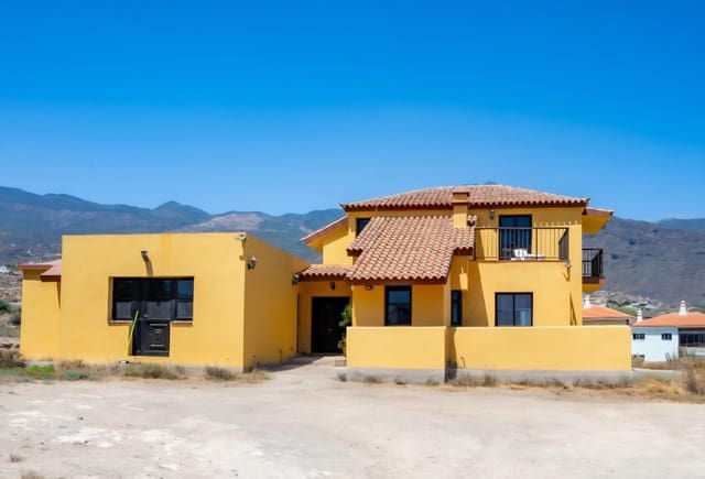 Chalet de 6 habitaciones en Candelaria en venta con garaje - 749.000 € (Ref: 9252069)
