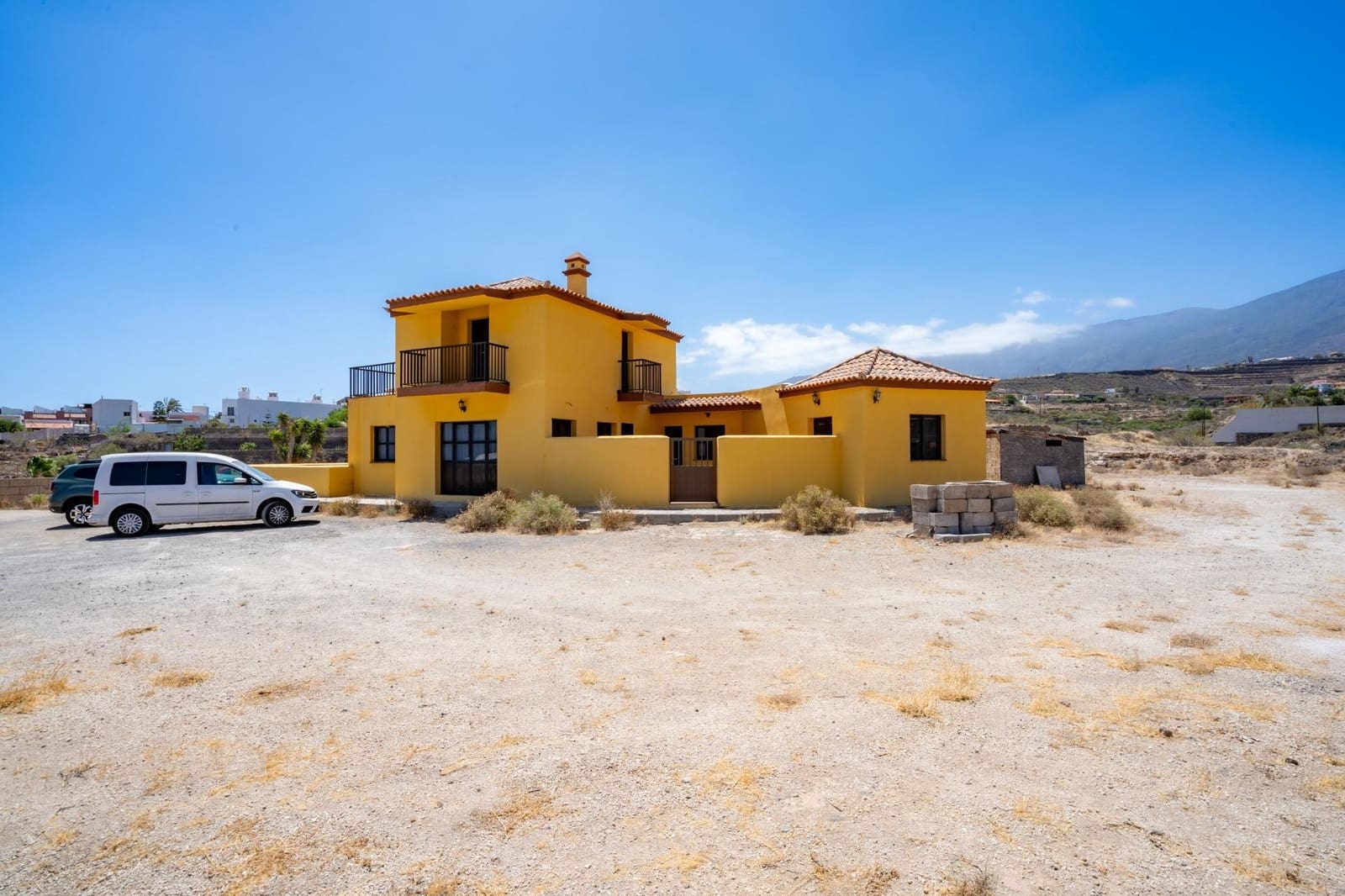 6 slaapkamer Villa te koop in Candelaria met garage - € 749.000 (Ref: 9252069)