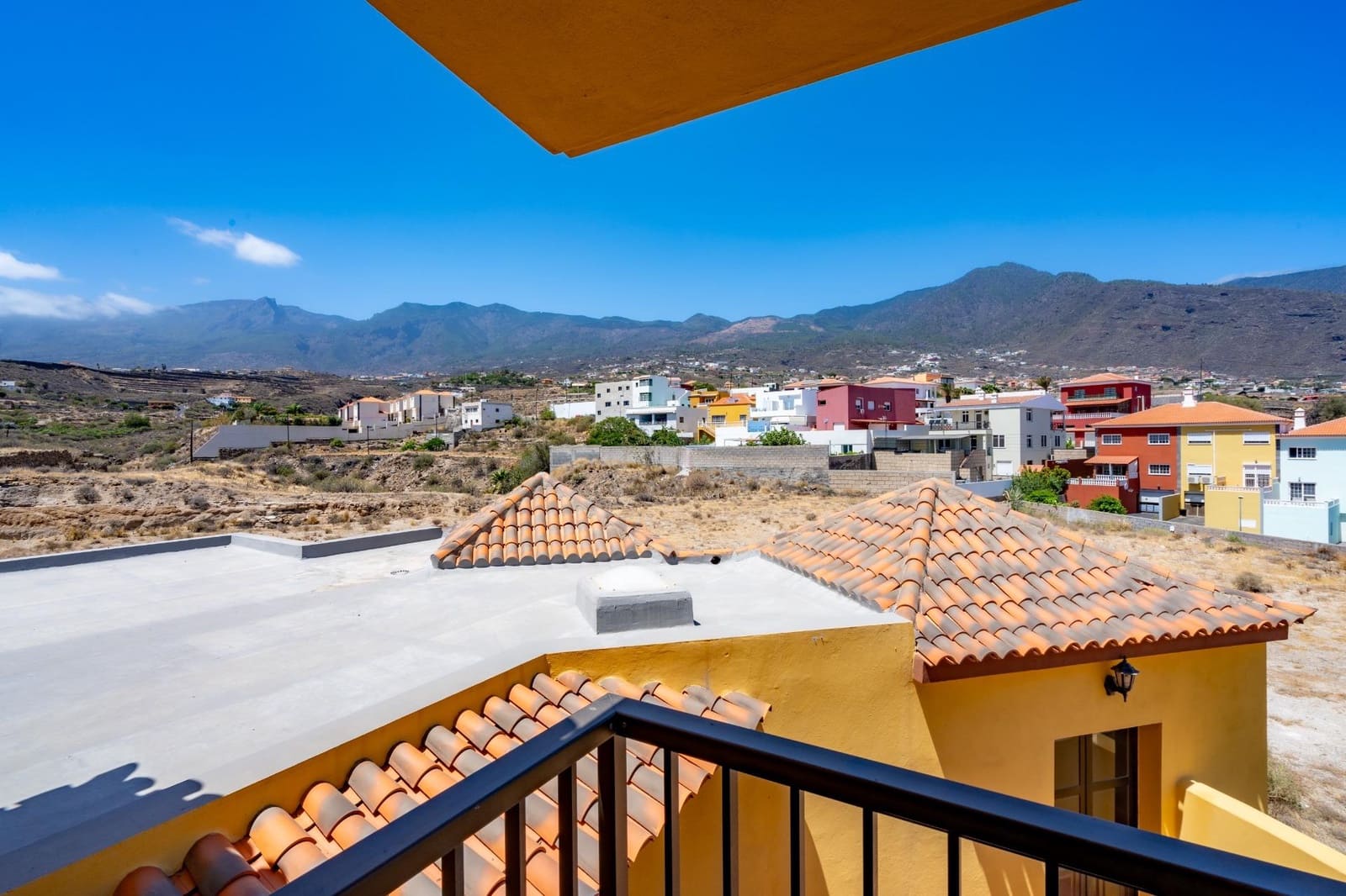 6 slaapkamer Villa te koop in Candelaria met garage - € 749.000 (Ref: 9252069)