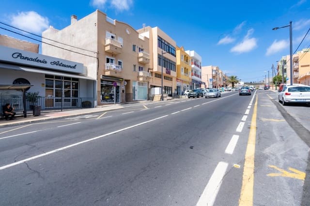 Erhverv til salg i San Isidro de Abona, Granadilla de Abona - € 108.000 (Ref: 9255347)