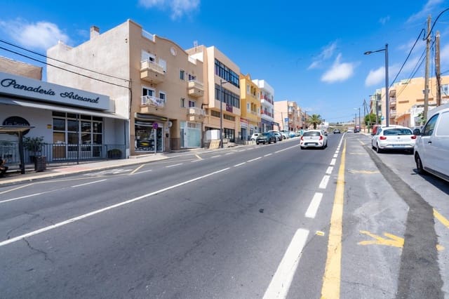 Erhverv til salg i San Isidro de Abona, Granadilla de Abona - € 108.000 (Ref: 9255347)