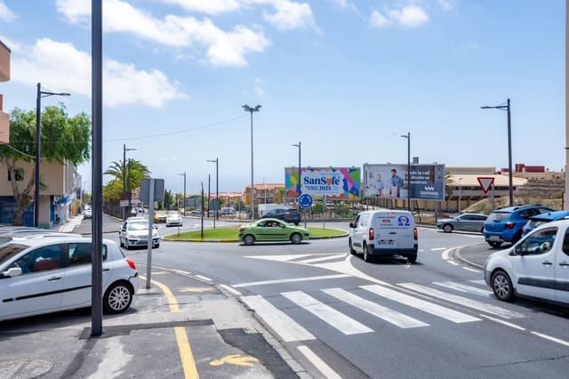 Comercial para venda em San Isidro de Abona, Granadilla de Abona - 108 000 € (Ref: 9255347)