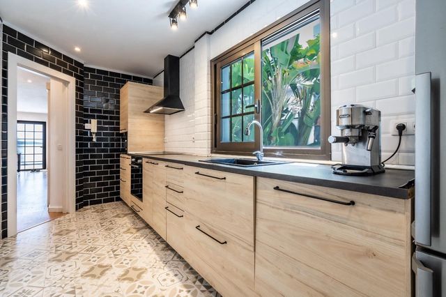4 slaapkamer Appartement te koop in San Cristóbal de La Laguna met garage - € 590.000 (Ref: 9330699)