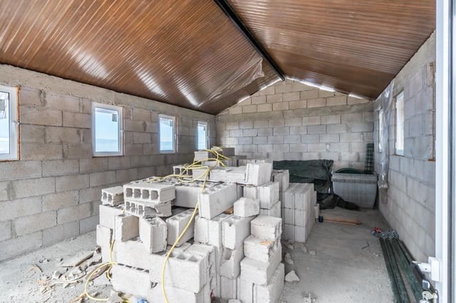 Mark till salu i Guía de Isora - 349 000 € (Ref: 9344850)