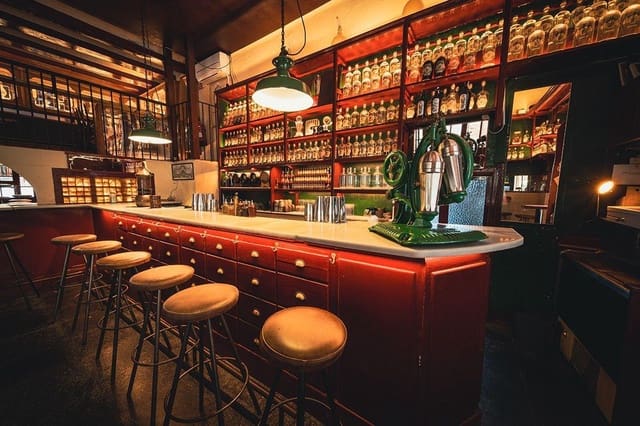 Komercyjne do wynajęcia w Costa Adeje, Adeje - 3 000 € (Ref: 9349640)