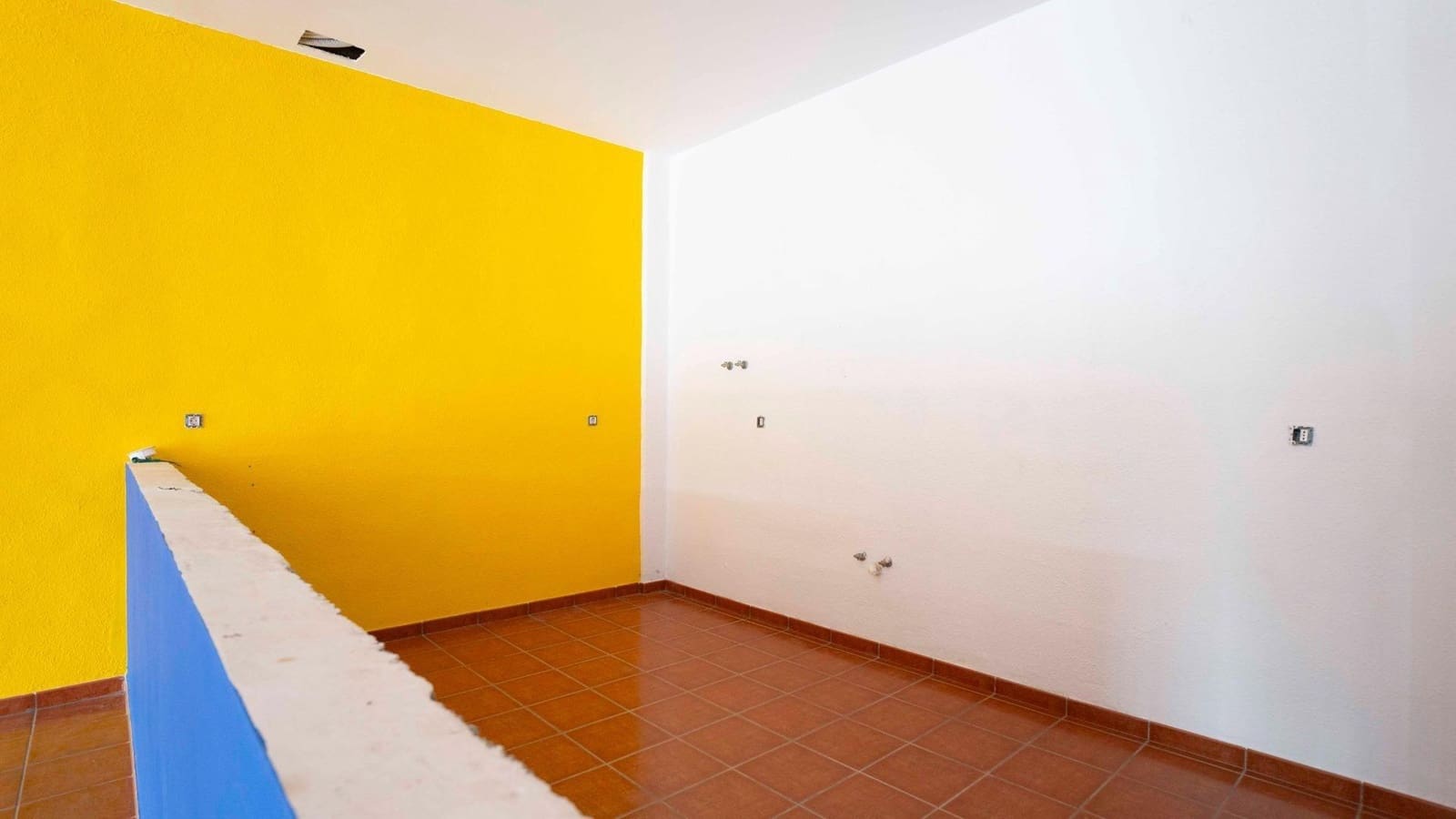 Local Comercial en Arona en alquiler - 2.400 € (Ref: 9353676)