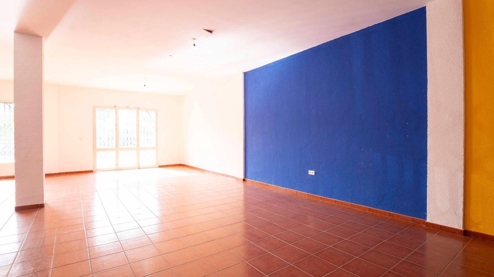 Local Comercial en Arona en alquiler - 2.400 € (Ref: 9353676)