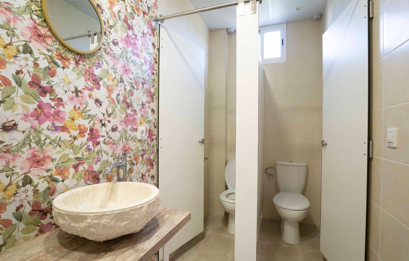 Local Comercial en Arona en alquiler - 2.400 € (Ref: 9353676)