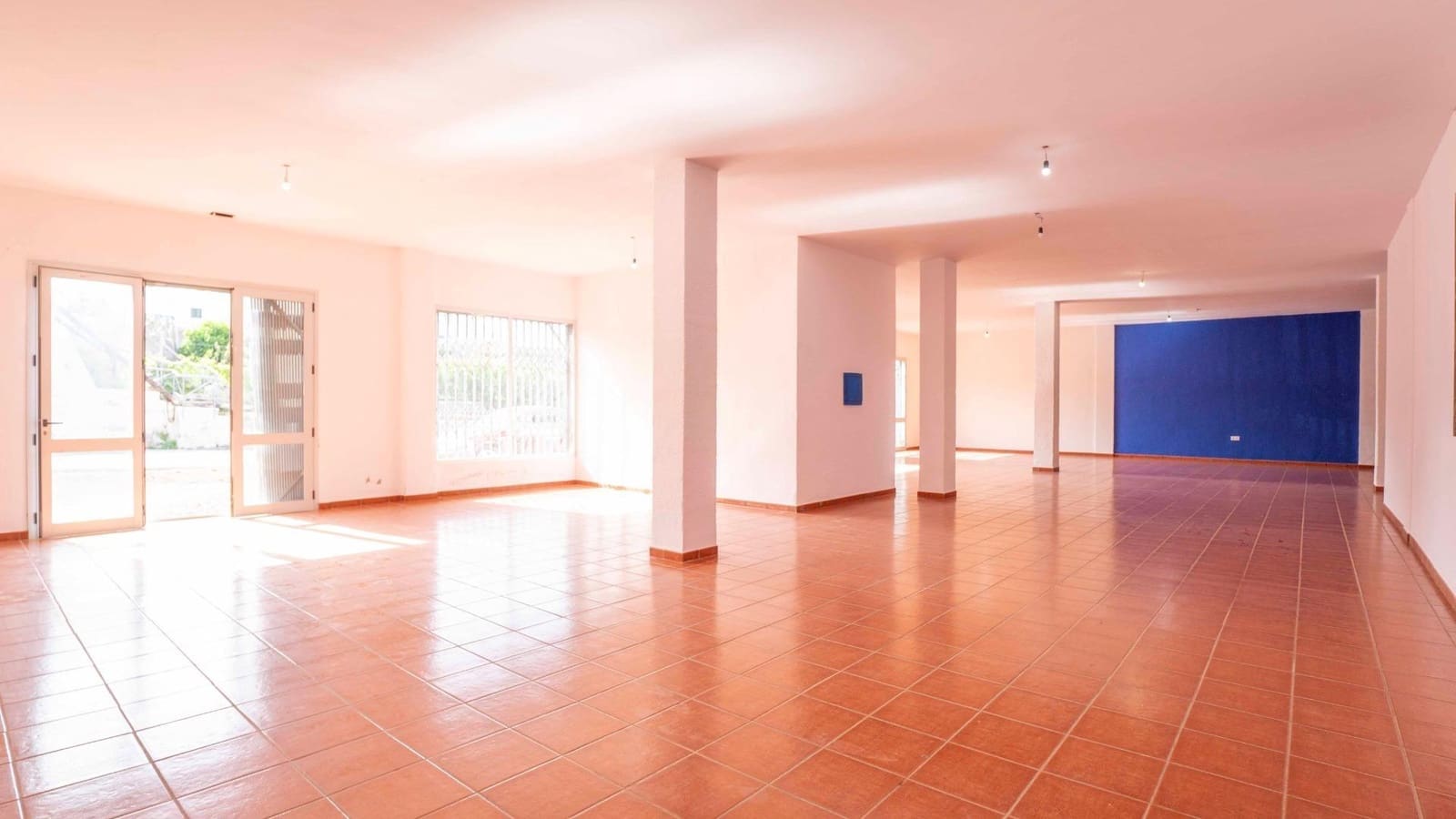 Local Comercial en Arona en alquiler - 2.400 € (Ref: 9353676)