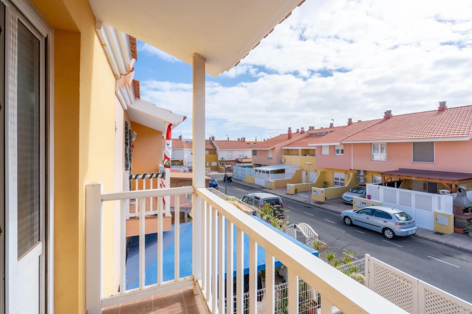 3 makuuhuone Rivitalo myytävänä paikassa El Matorral mukana 
autotalli - 208 000 € (Ref: 9355919)