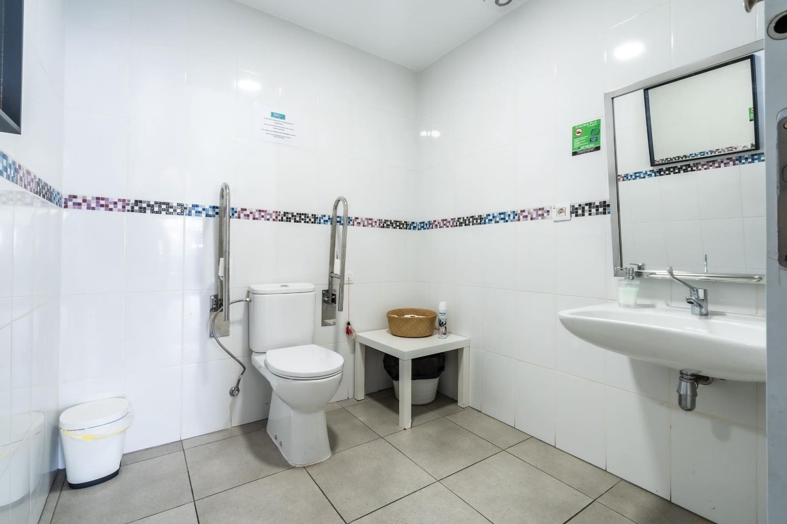 Kommersiell till salu i Palm-Mar med garage - 69 000 € (Ref: 9355920)