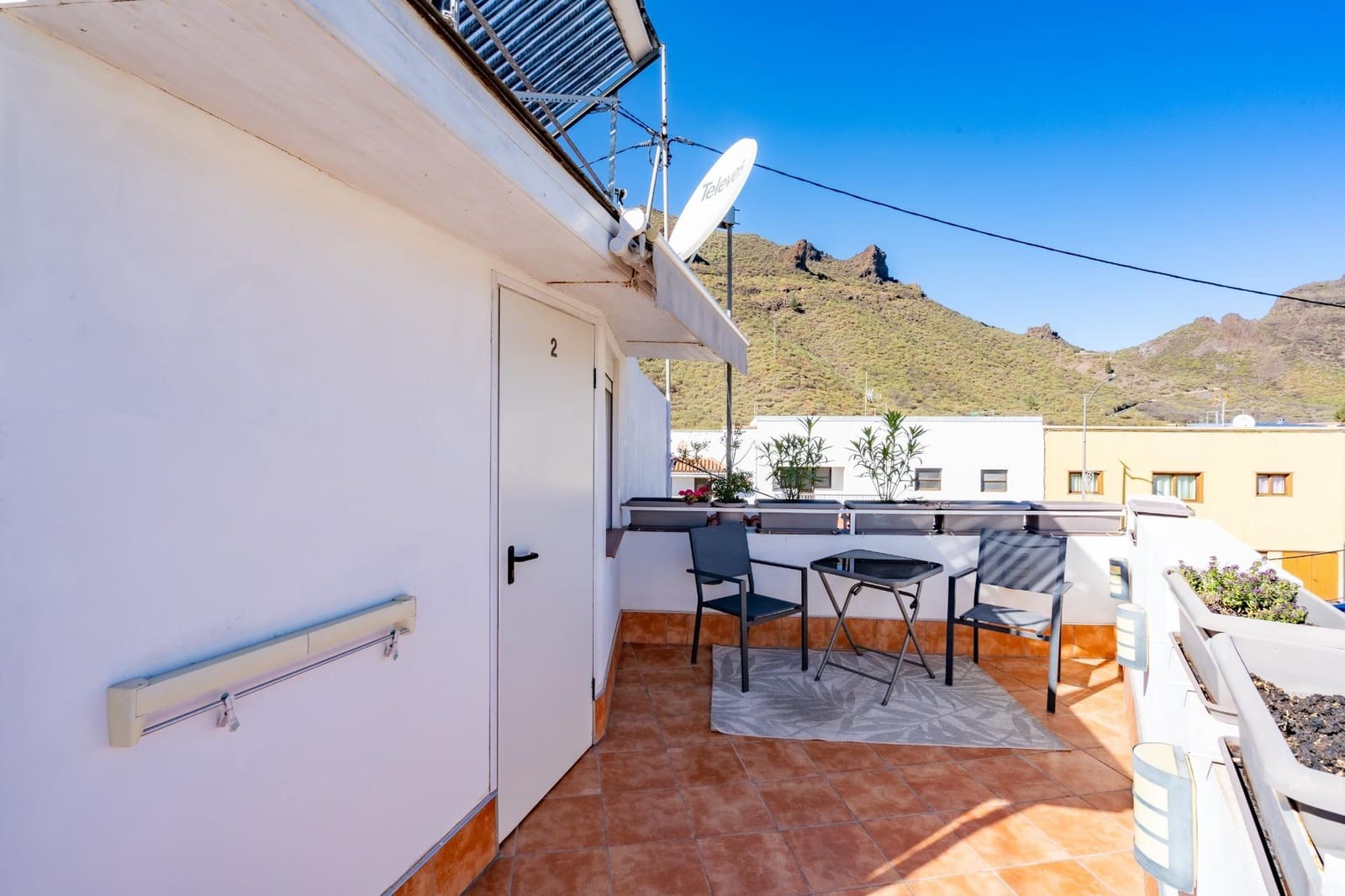 Casa de 5 habitaciones en Santiago del Teide en venta - 395.000 € (Ref: 9385689)