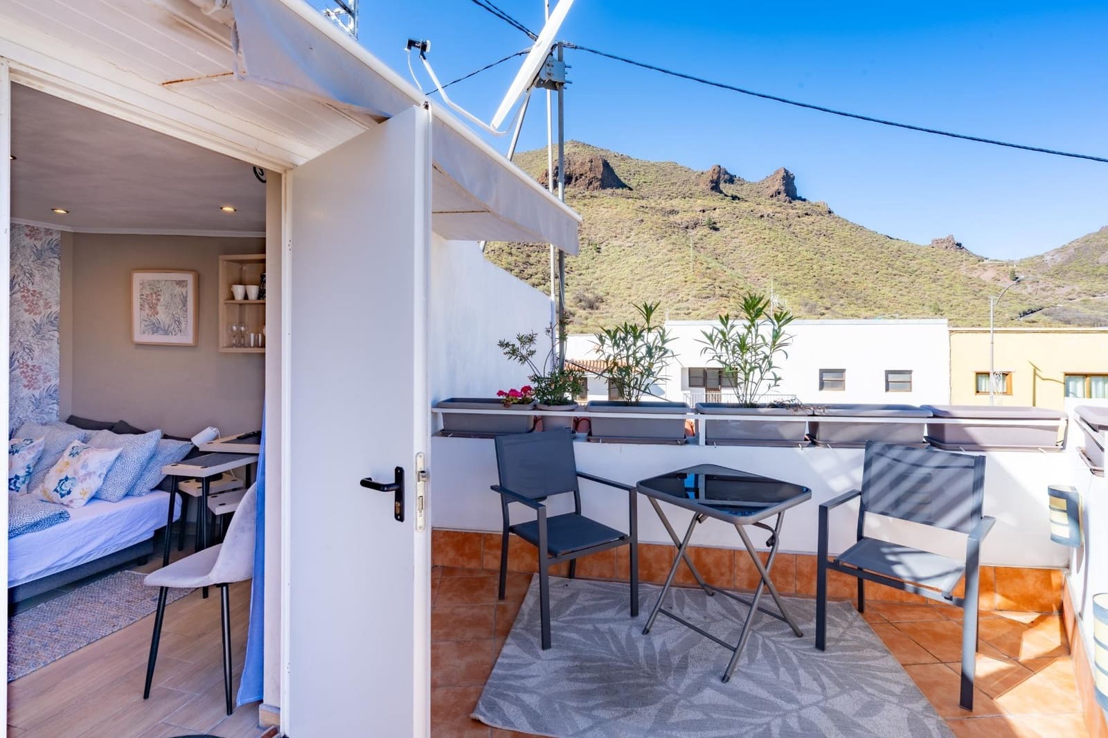 Casa de 5 habitaciones en Santiago del Teide en venta - 395.000 € (Ref: 9385689)