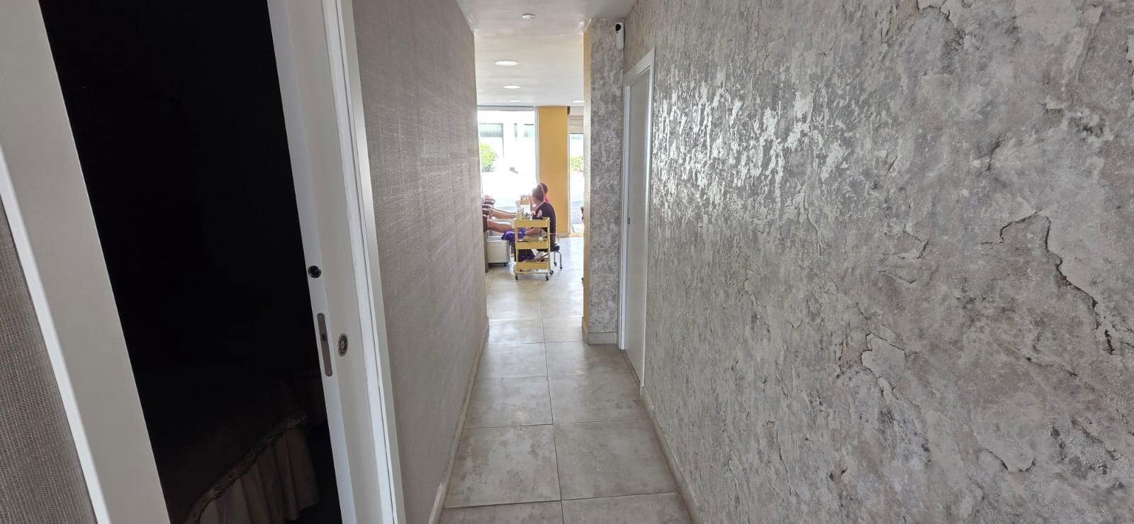 Commercial for sale in Playa Paraiso - € 499,000 (Ref: 9401164)