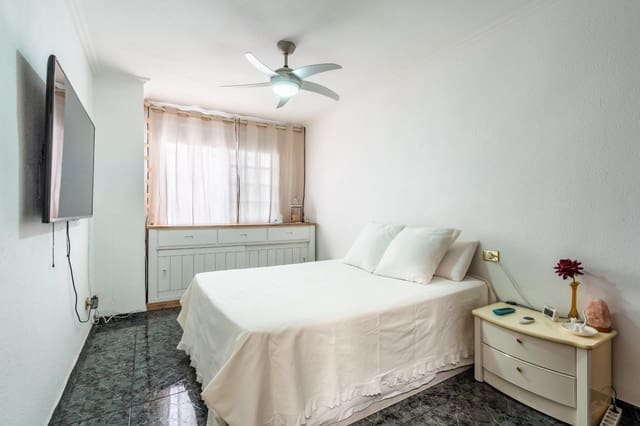 4 quarto Apartamento para venda em Los Cristianos, Arona com garagem - 495 000 € (Ref: 9406928)