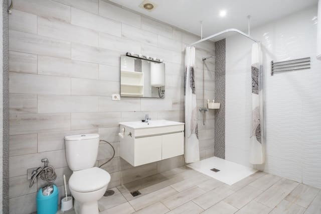 3 bedroom Flat for rent in Costa Adeje, Adeje - € 1,500 (Ref: 9433510)